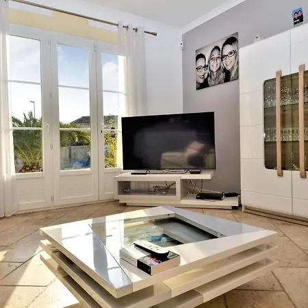 Holiday home 3 Bedroom In Jonquiere Saint Vincen Jonquieres-et-Saint-Vincent