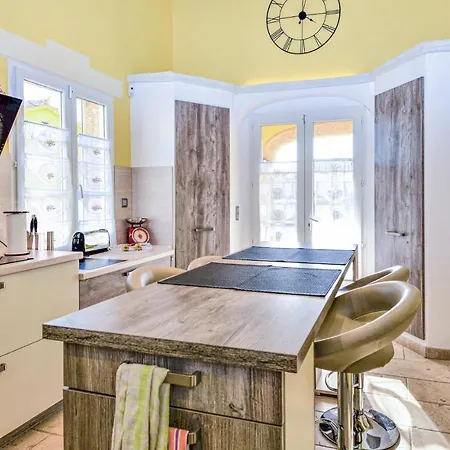 Stunning In Jonquiere Saint Vincen Ferienhaus *