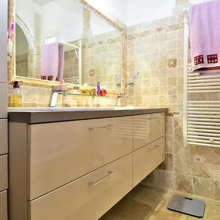 3 Bedroom In Jonquiere Saint Vincen *